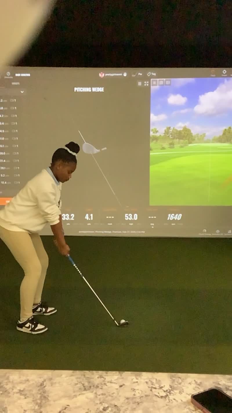 FFGF youth participant using golf simulator technology