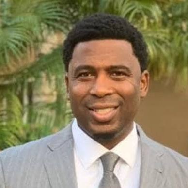 Headshot of Dr. Latori Fulton